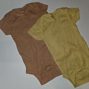 2 Gerber Onesies 3-6